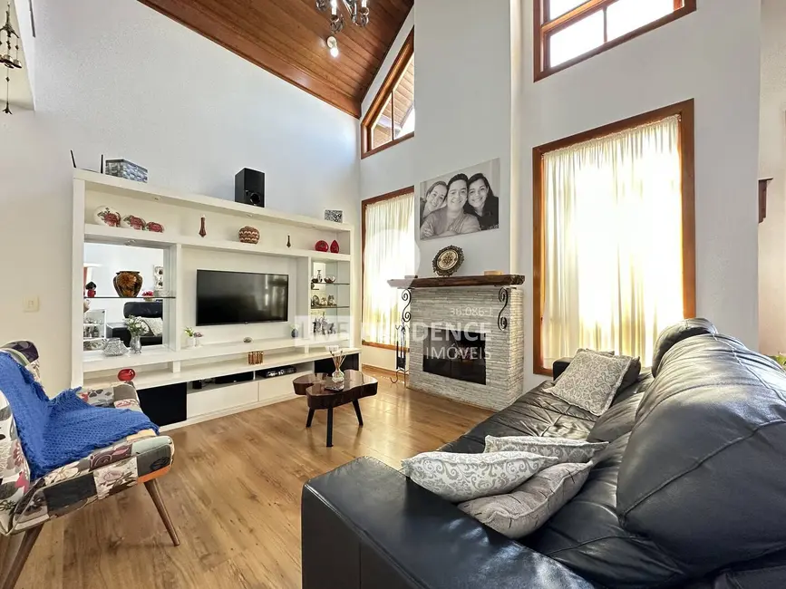 Foto 6 de Casa de Condomínio com 3 quartos à venda, 335m2 em Itatiba - SP