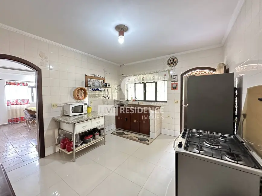 Foto 8 de Casa de Condomínio com 4 quartos à venda, 250m2 em Capela do Barreiro, Itatiba - SP