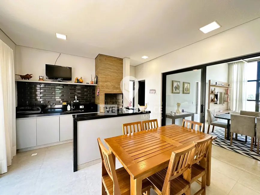 Foto 8 de Casa de Condomínio com 3 quartos à venda, 210m2 em Reserva Santa Rosa, Itatiba - SP