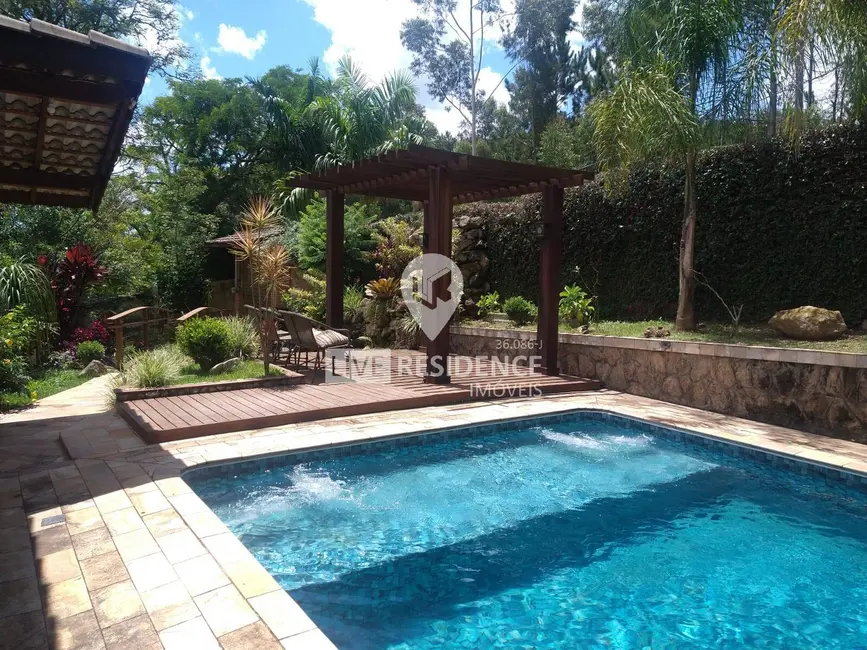 Foto 1 de Casa com 3 quartos à venda, 357m2 em Jardim Estância Brasil, Atibaia - SP