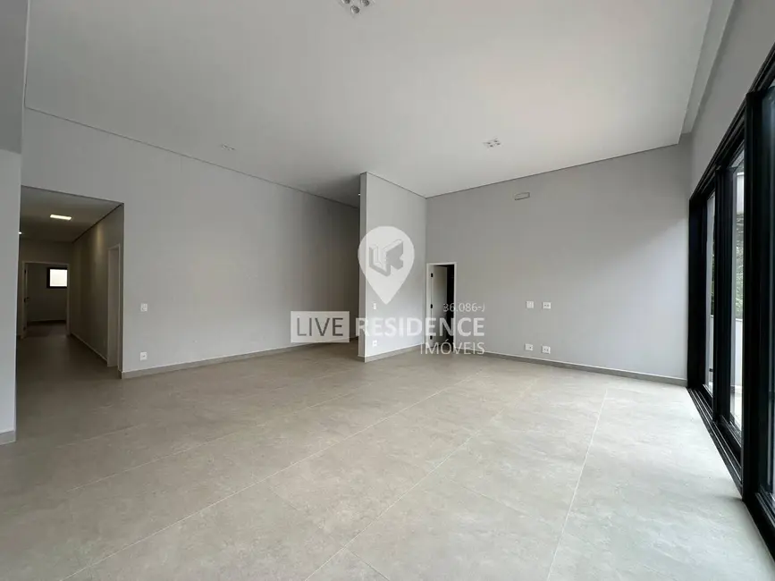 Foto 9 de Casa de Condomínio com 3 quartos à venda, 303m2 em Centro, Itatiba - SP