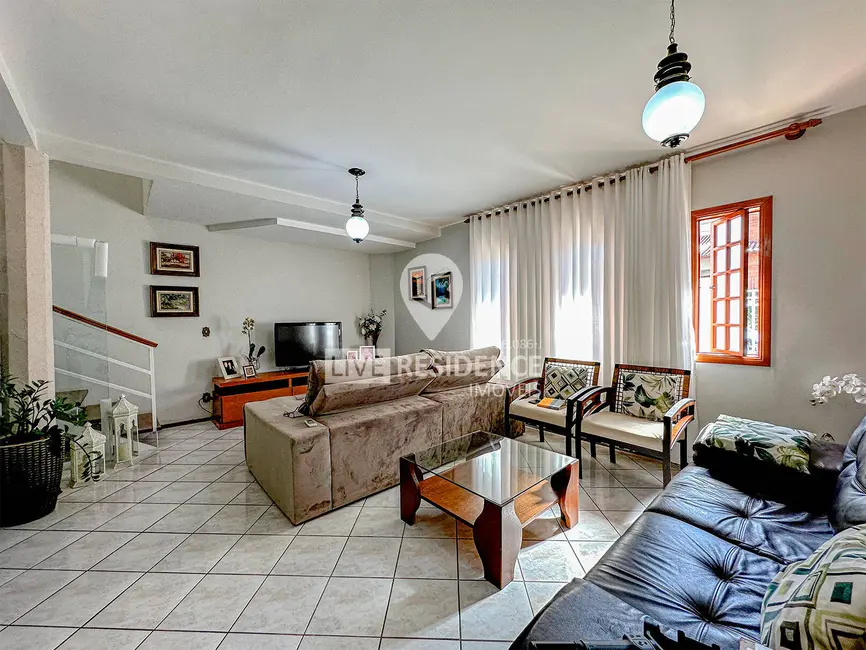 Foto 2 de Casa com 3 quartos à venda, 152m2 em Residencial Flamboyant, Itatiba - SP
