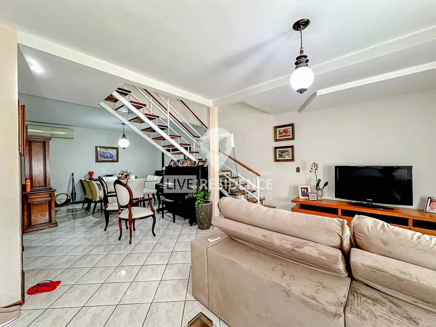 Foto 3 de Casa com 3 quartos à venda, 152m2 em Residencial Flamboyant, Itatiba - SP