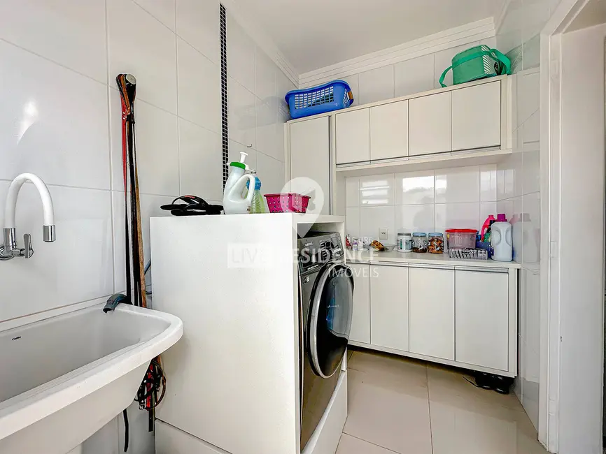 Foto 3 de Casa de Condomínio com 3 quartos à venda, 231m2 em Residencial Fazenda Serrinha, Itatiba - SP