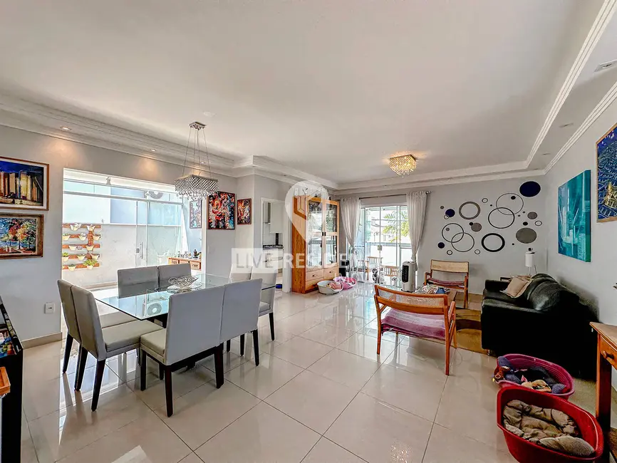 Foto 2 de Casa de Condomínio com 3 quartos à venda, 231m2 em Residencial Fazenda Serrinha, Itatiba - SP