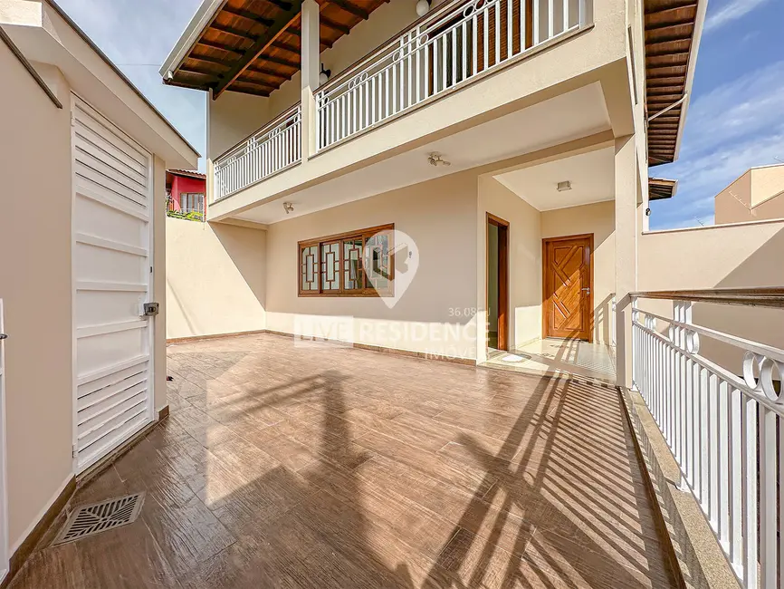 Foto 1 de Casa com 3 quartos à venda, 454m2 em Jardim Coronel Peroba, Itatiba - SP