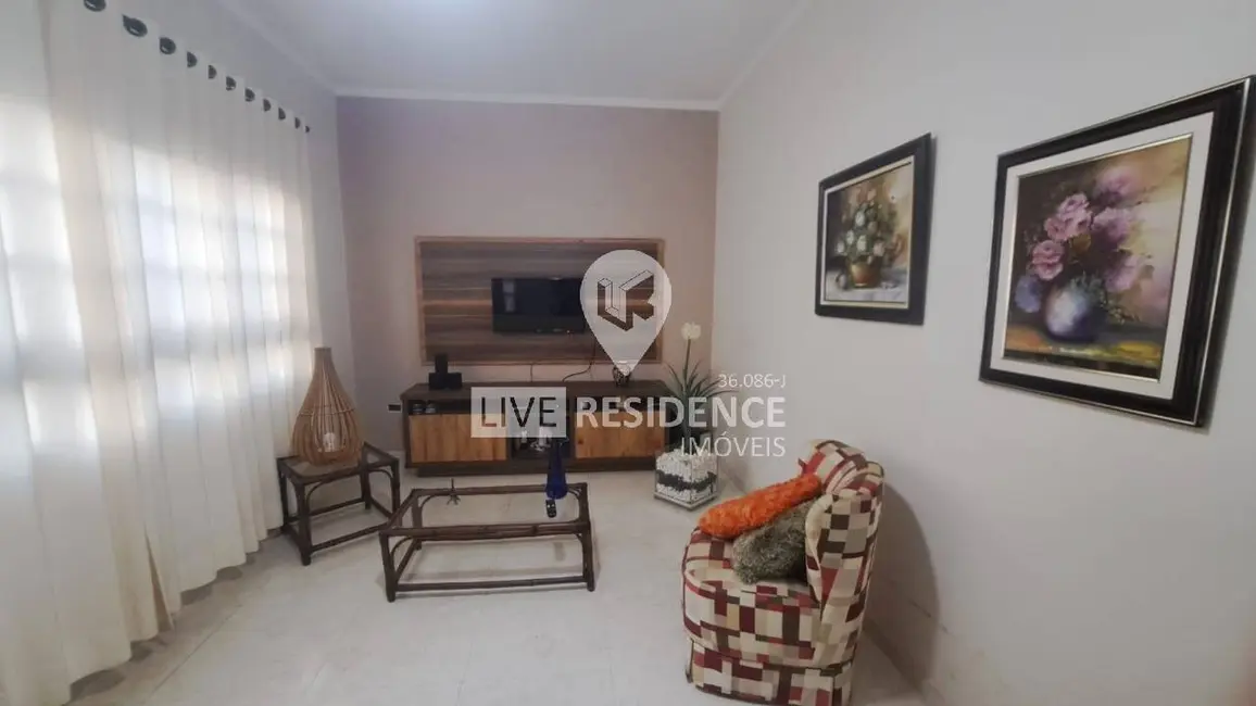 Foto 6 de Casa com 4 quartos à venda, 200m2 em Itatiba - SP