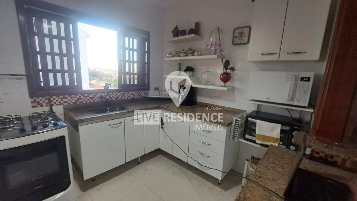 Foto 8 de Casa com 4 quartos à venda, 200m2 em Itatiba - SP