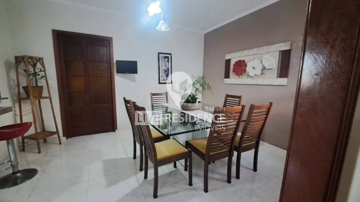 Foto 7 de Casa com 4 quartos à venda, 200m2 em Itatiba - SP