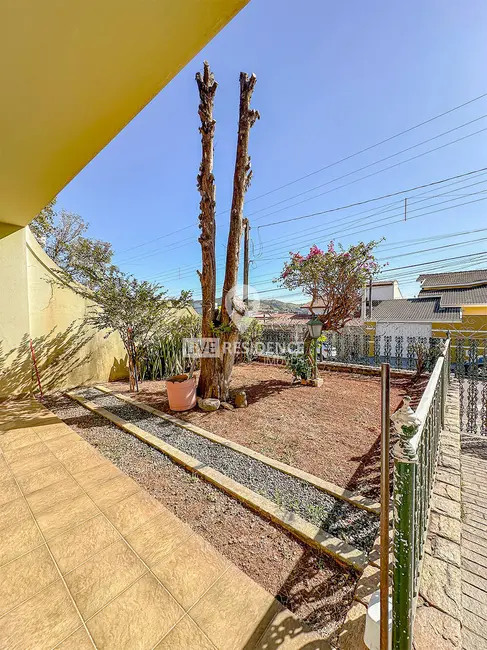 Foto 2 de Casa com 3 quartos à venda, 270m2 em Nova Itatiba, Itatiba - SP