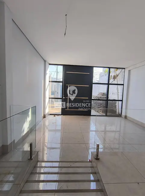 Foto 2 de Sala Comercial à venda, 1000m2 em Jardim de Lucca, Itatiba - SP