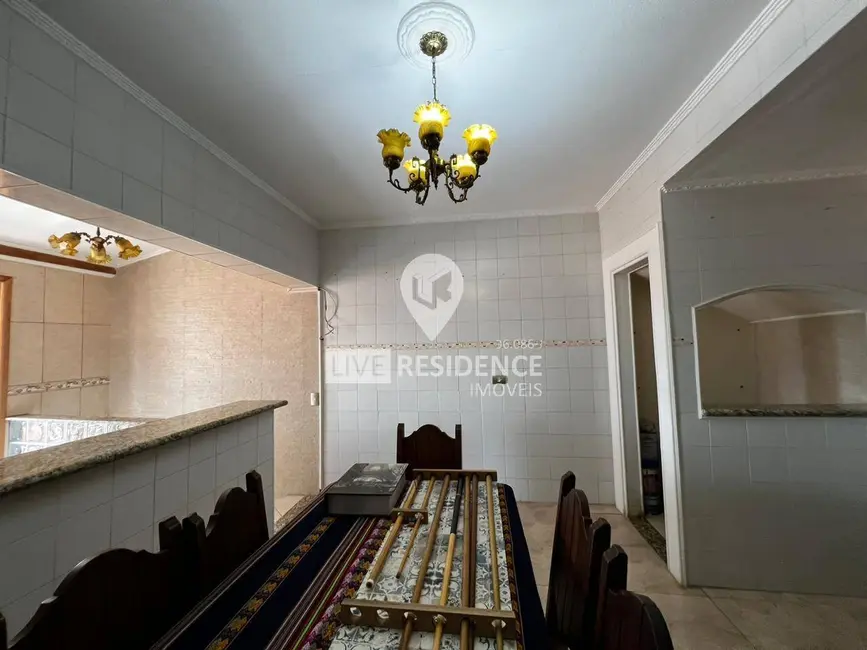 Foto 4 de Casa com 2 quartos à venda, 172m2 em Jardim Coronel Peroba, Itatiba - SP