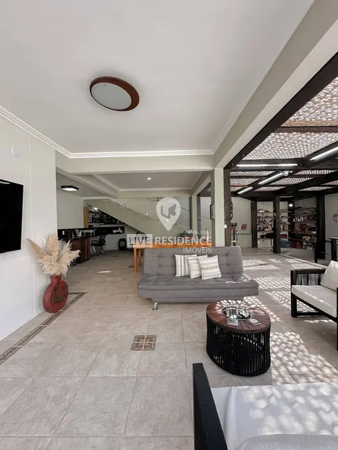 Casa de Condomínio com 3 quartos à venda, 181m2 em Itatiba - SP - imagem 4 Foto 4 de Casa de Condomínio com 3 quartos à venda, 181m2 em Itatiba - SP