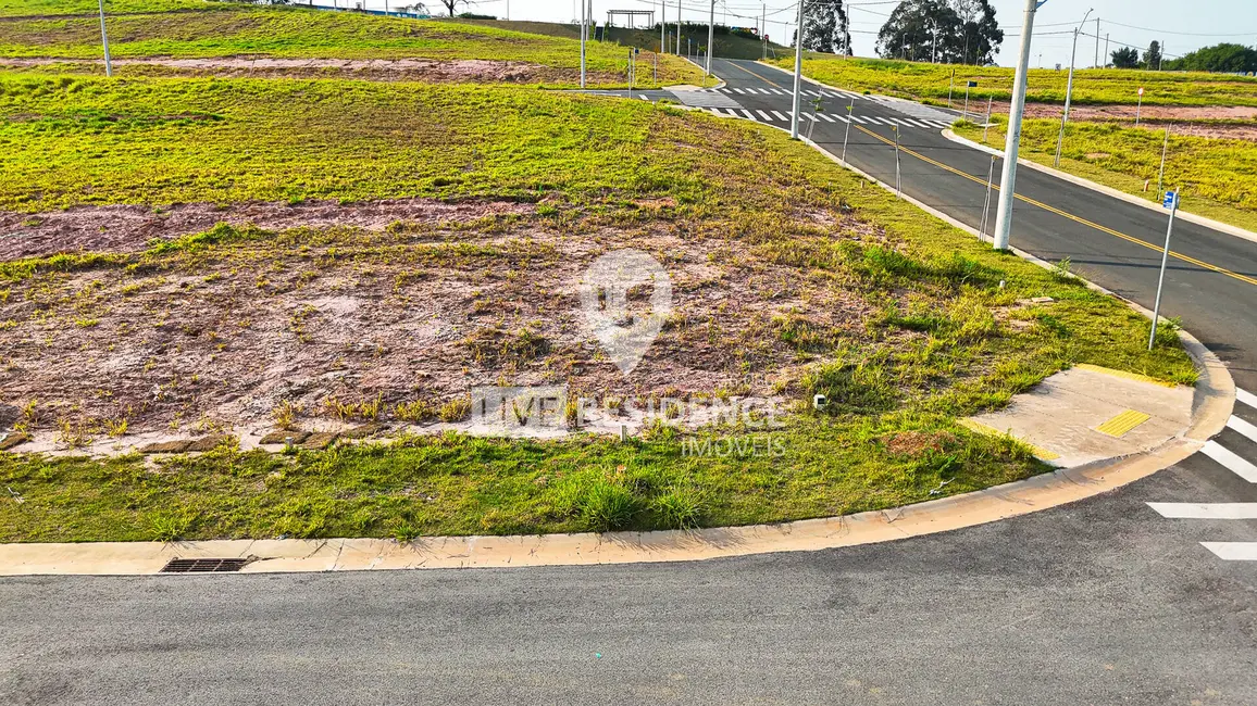 Foto 1 de Terreno / Lote à venda, 314m2 em Itatiba - SP