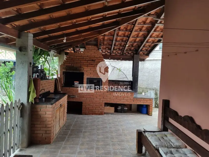 Foto 2 de Casa com 3 quartos à venda, 196m2 em Vila Cruzeiro, Itatiba - SP