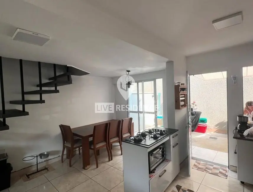 Foto 2 de Casa de Condomínio com 2 quartos à venda, 80m2 em Loteamento Santo Antônio, Itatiba - SP