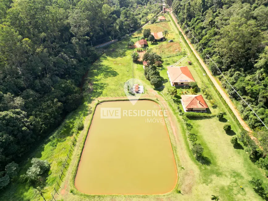 Foto 1 de Sítio / Rancho com 3 quartos à venda, 1068m2 em Mombuca, Itatiba - SP