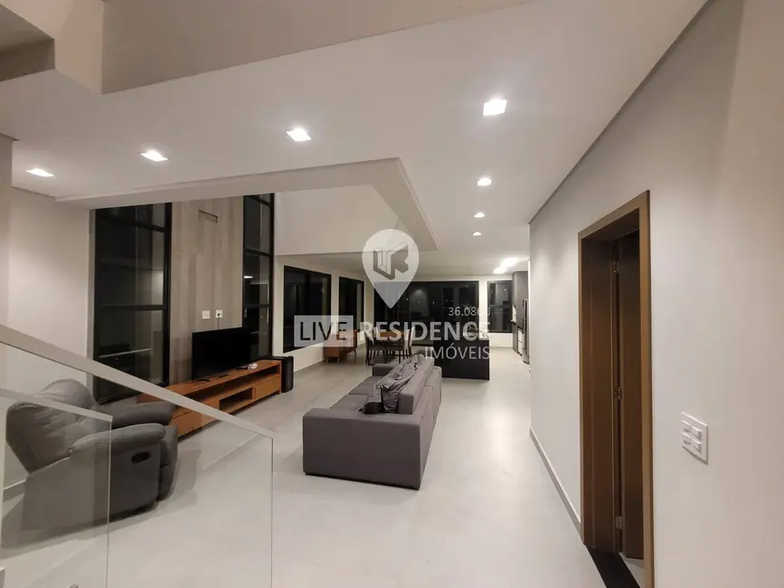 Casa de Condomínio com 4 quartos à venda, 229m2 em Itatiba - SP - imagem 4 Foto 4 de Casa de Condomínio com 4 quartos à venda, 229m2 em Itatiba - SP