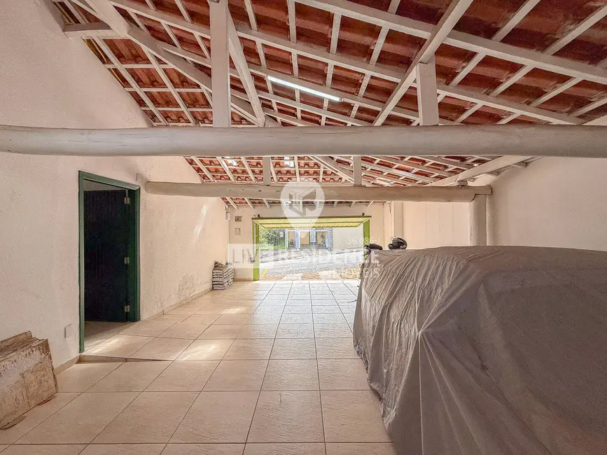 Foto 3 de Casa com 6 quartos à venda, 273m2 em Jardim São José, Itatiba - SP