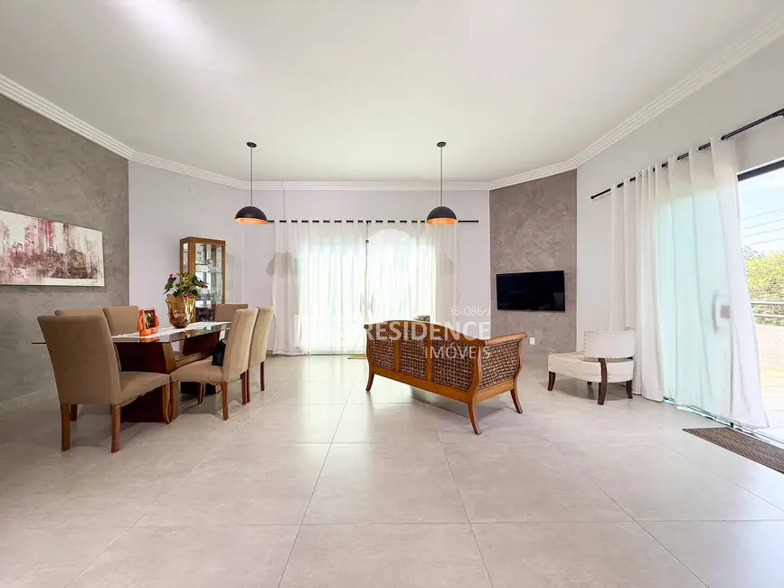 Foto 2 de Casa com 3 quartos à venda, 194m2 em Recanto do Parque, Itatiba - SP