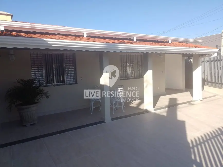 Foto 2 de Casa com 3 quartos à venda, 177m2 em Jardim de Lucca, Itatiba - SP
