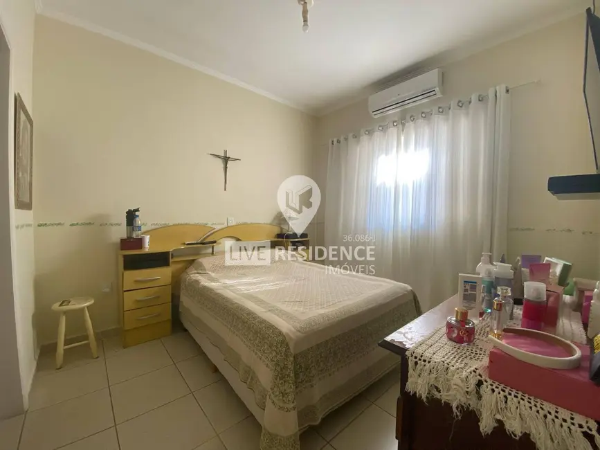Foto 8 de Casa com 4 quartos à venda, 238m2 em Itatiba - SP