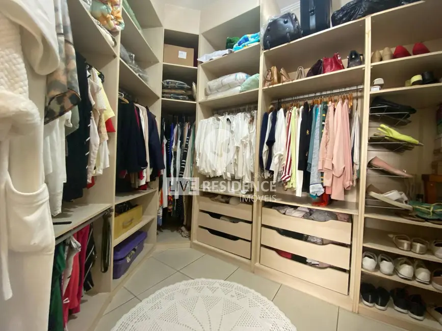 Foto 6 de Casa com 4 quartos à venda, 238m2 em Itatiba - SP