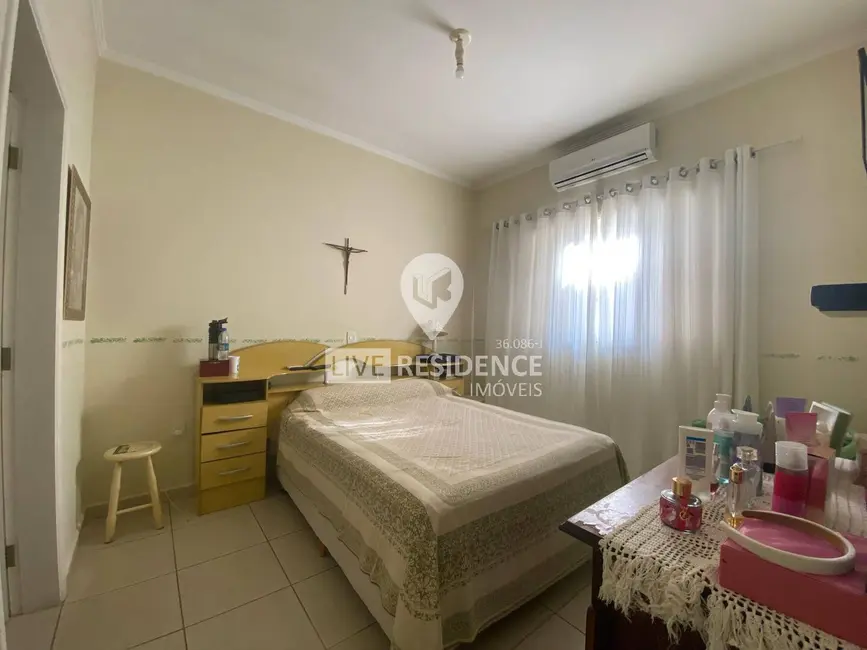 Foto 7 de Casa com 4 quartos à venda, 238m2 em Itatiba - SP