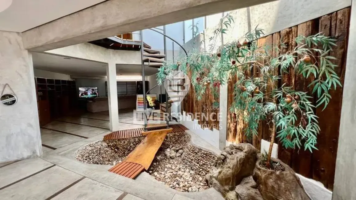 Foto 1 de Casa com 3 quartos à venda, 490m2 em Jardim Coronel Peroba, Itatiba - SP