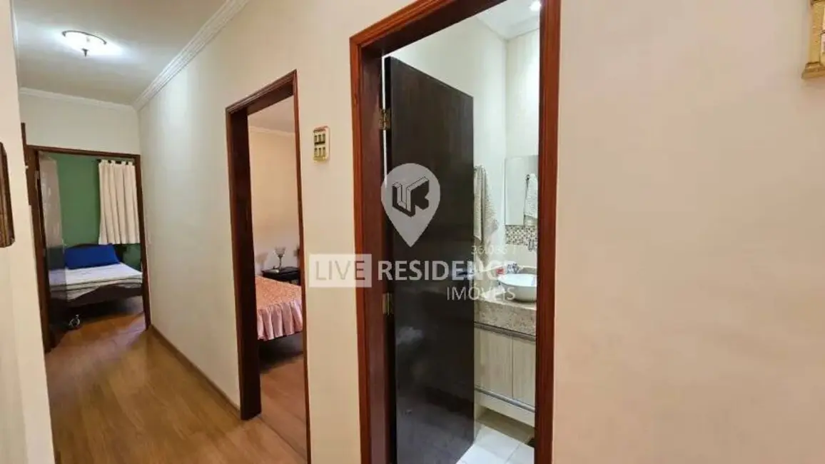Foto 2 de Casa de Condomínio com 3 quartos à venda, 274m2 em Capela do Barreiro, Itatiba - SP