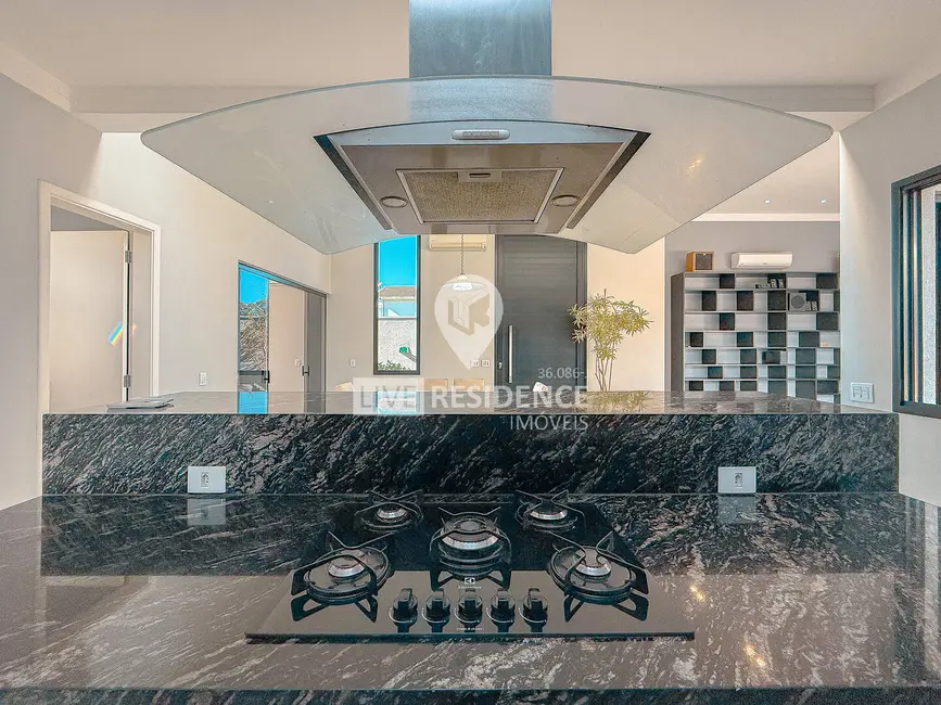 Casa de Condomínio com 3 quartos à venda, 302m2 em Centro, Itatiba - SP - imagem 7 Foto 7 de Casa de Condomínio com 3 quartos à venda, 302m2 em Centro, Itatiba - SP