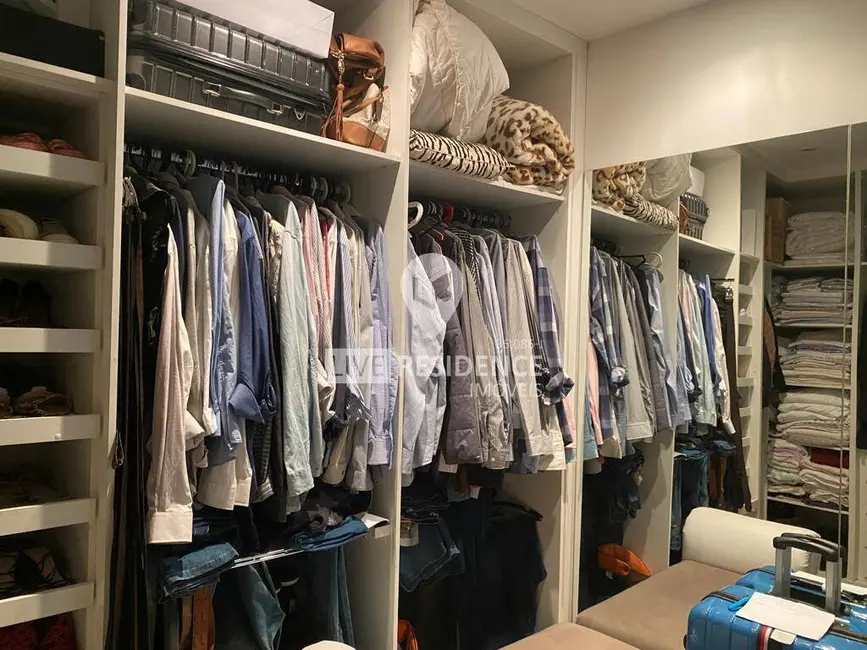 Casa de Condomínio com 3 quartos à venda, 296m2 em Itatiba - SP - imagem 3 Foto 3 de Casa de Condomínio com 3 quartos à venda, 296m2 em Itatiba - SP