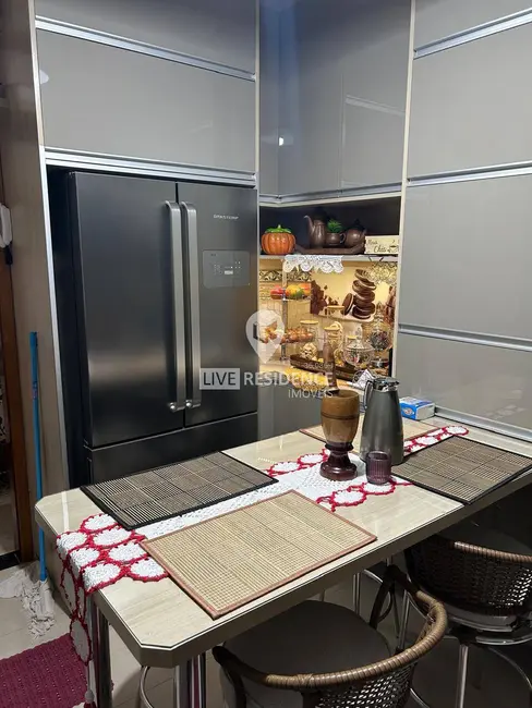 Foto 6 de Casa com 4 quartos à venda, 180m2 em Jardim Virgínia, Itatiba - SP