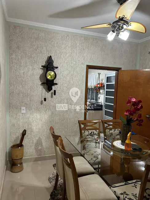 Foto 4 de Casa com 4 quartos à venda, 180m2 em Jardim Virgínia, Itatiba - SP