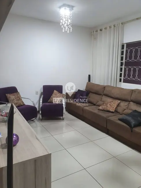 Foto 3 de Casa com 3 quartos à venda, 182m2 em Jardim Santa Filomena, Itatiba - SP