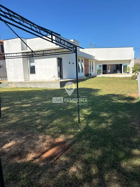 Foto 4 de Casa de Condomínio com 3 quartos à venda, 200m2 em Itatiba - SP