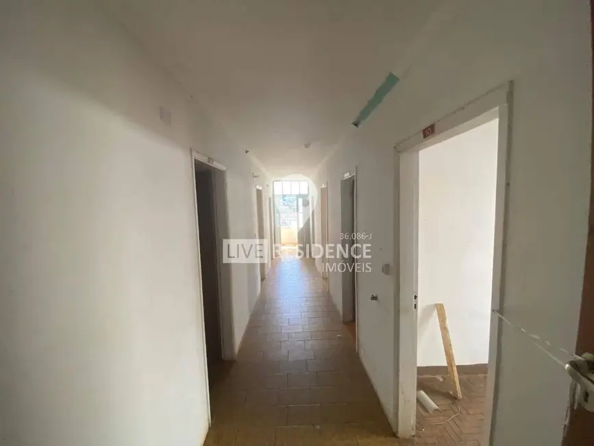 Sala Comercial à venda, 232m2 em Centro, Itatiba - SP - imagem 9 Foto 9 de Sala Comercial à venda, 232m2 em Centro, Itatiba - SP