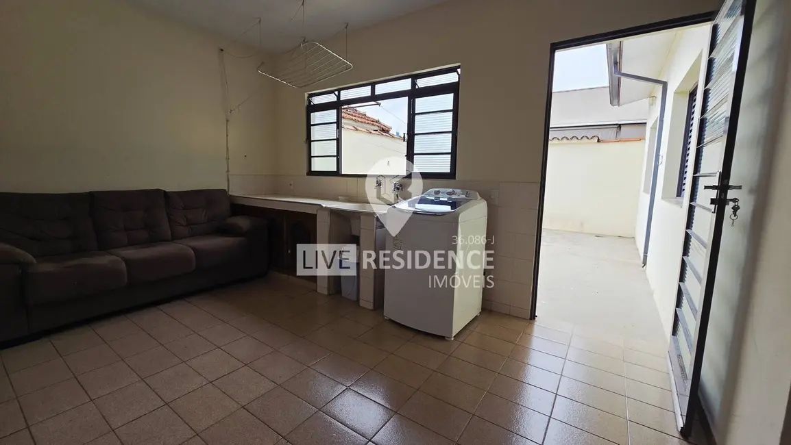 Foto 7 de Casa com 2 quartos à venda, 130m2 em Jardim de Lucca, Itatiba - SP