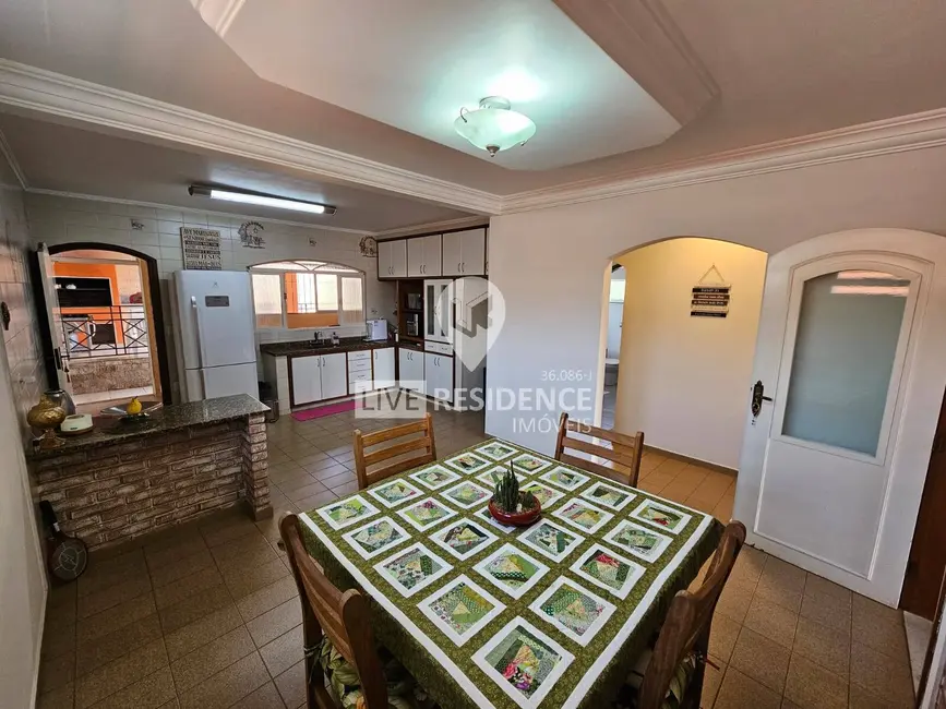 Foto 6 de Casa com 3 quartos à venda, 268m2 em Vila Bela Vista, Itatiba - SP