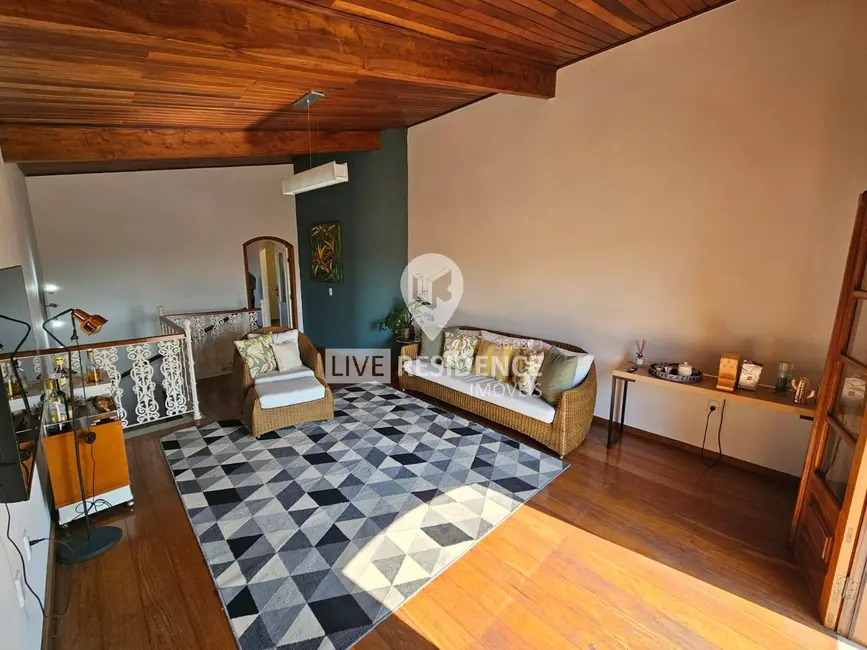 Foto 2 de Casa com 3 quartos à venda, 268m2 em Vila Bela Vista, Itatiba - SP