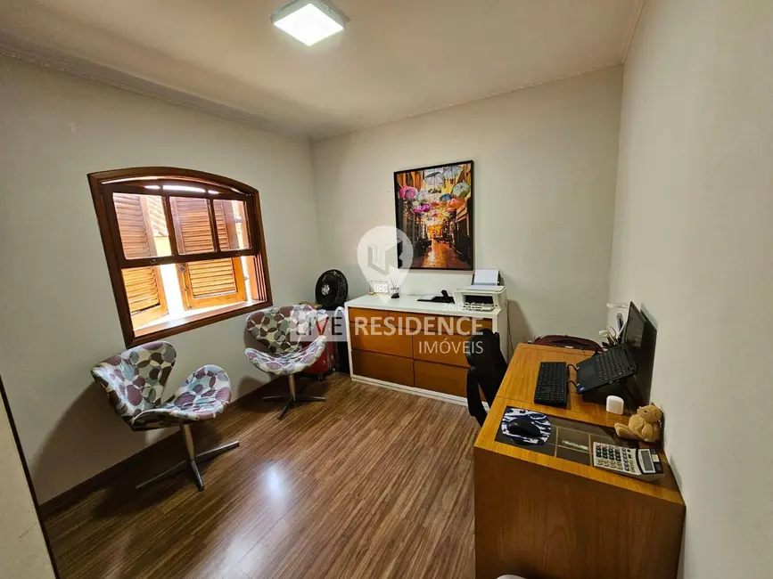 Foto 9 de Casa com 3 quartos à venda, 268m2 em Vila Bela Vista, Itatiba - SP