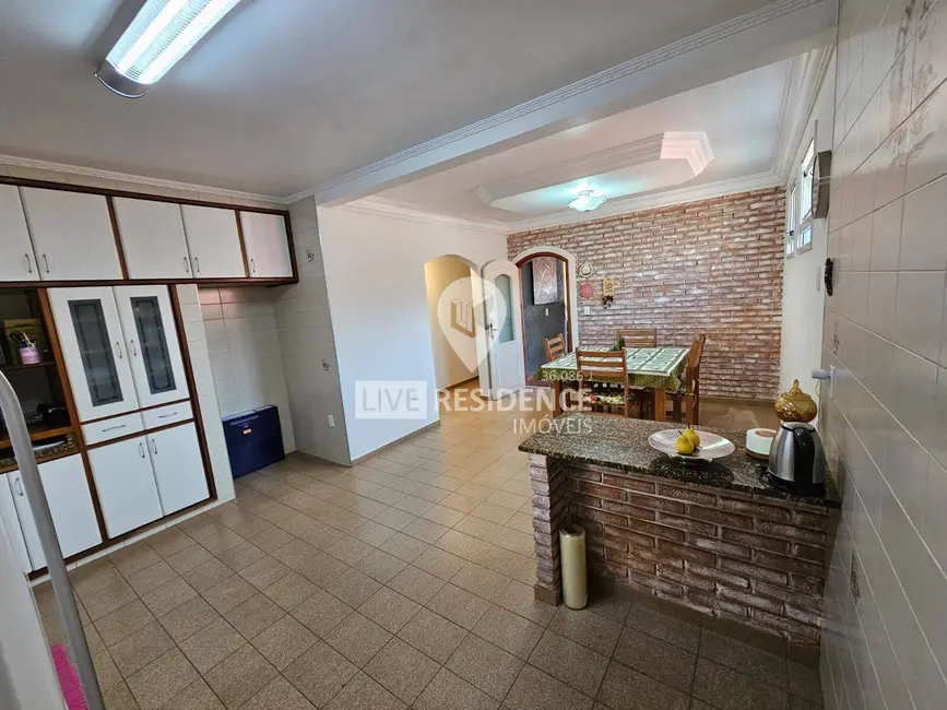 Foto 8 de Casa com 3 quartos à venda, 268m2 em Vila Bela Vista, Itatiba - SP