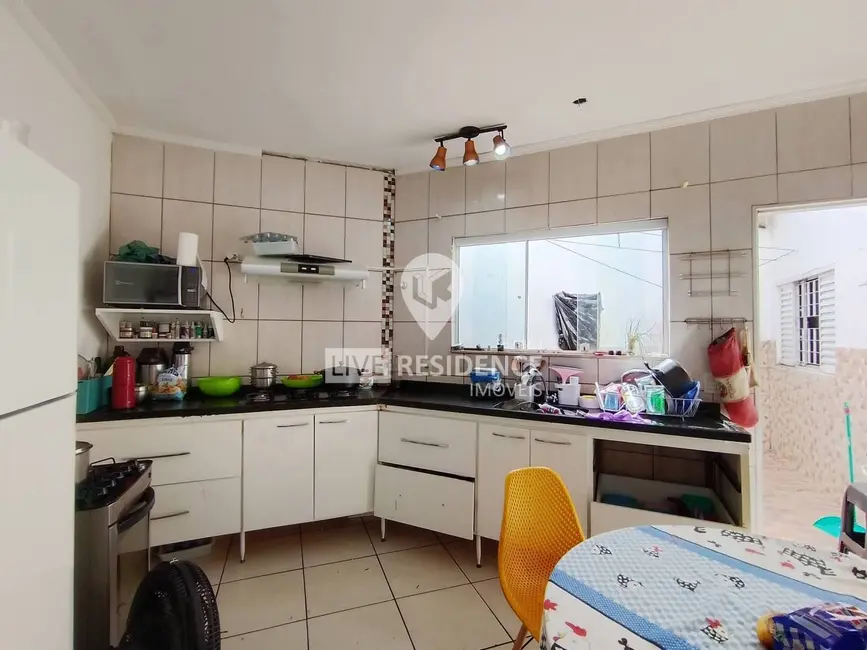 Foto 3 de Casa com 2 quartos à venda, 90m2 em Jardim Ester, Itatiba - SP