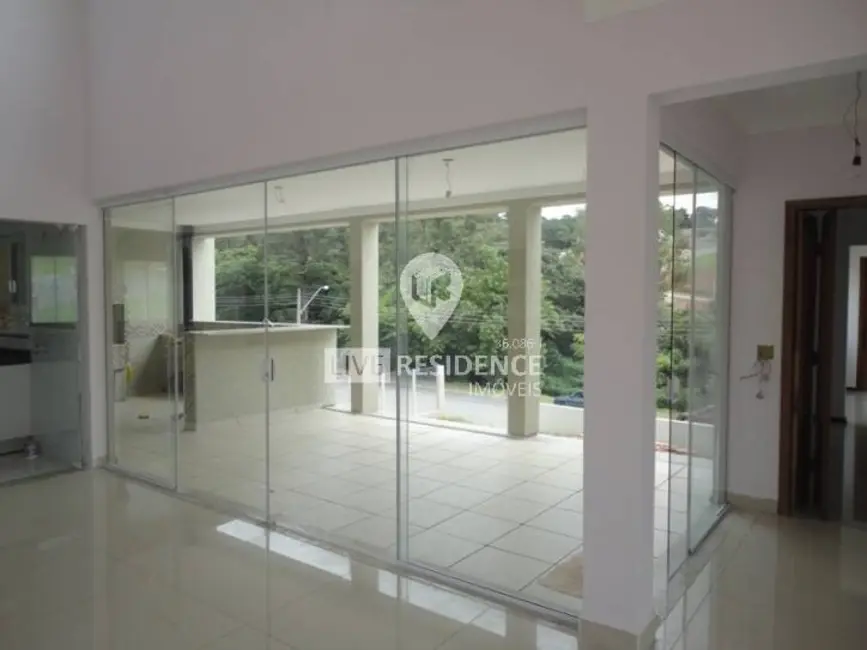 Foto 3 de Casa de Condomínio com 3 quartos à venda, 300m2 em Centro, Itatiba - SP