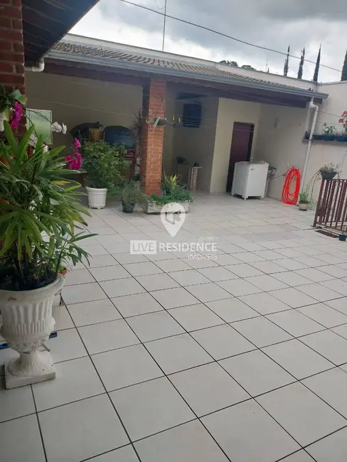 Foto 2 de Casa com 4 quartos à venda, 165m2 em Novo Cruzeiro, Itatiba - SP