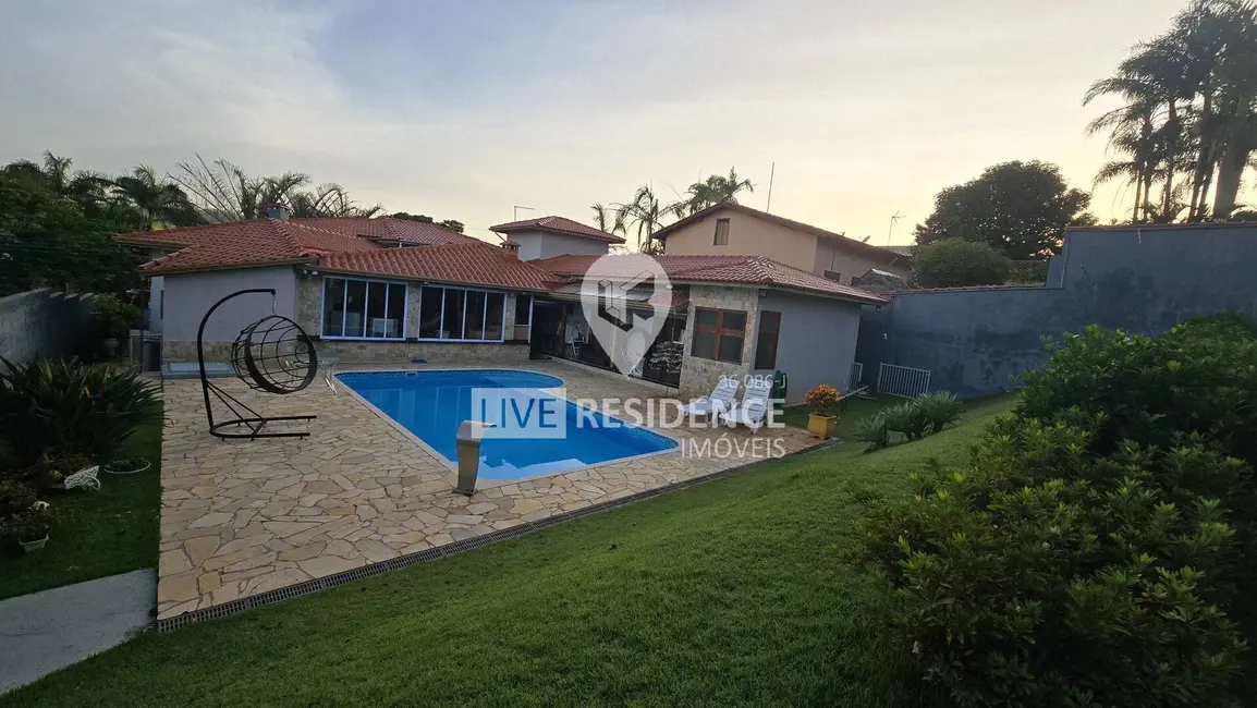 Foto 3 de Casa com 3 quartos à venda, 330m2 em Jardim Leonor, Itatiba - SP