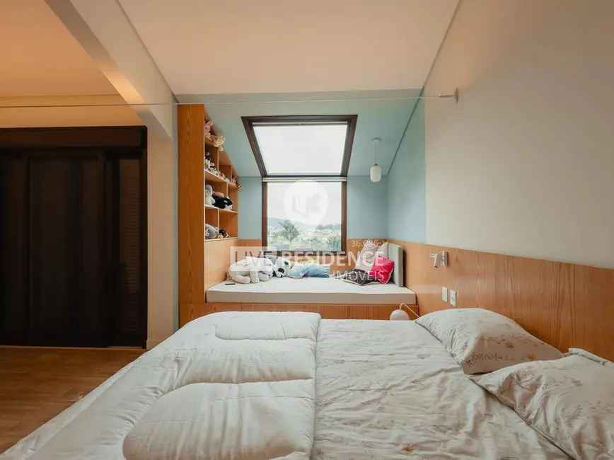 Foto 3 de Casa de Condomínio com 4 quartos à venda, 387m2 em Centro, Itatiba - SP