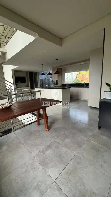 Foto 7 de Casa de Condomínio com 2 quartos à venda, 200m2 em Itatiba - SP