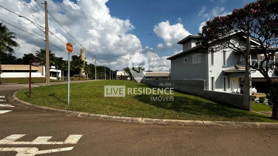 Foto 2 de Terreno / Lote à venda, 518m2 em Itatiba - SP