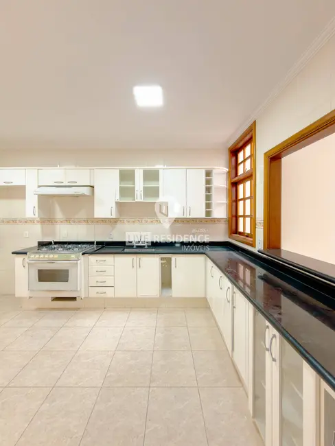 Foto 5 de Casa com 4 quartos à venda, 249m2 em Jardim México, Itatiba - SP